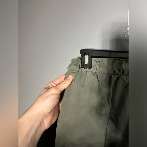 Lululemon Keep Moving Pant 7/8 High-Rise in Grey Sage Women’s Size 4 - Picture 4 of 5